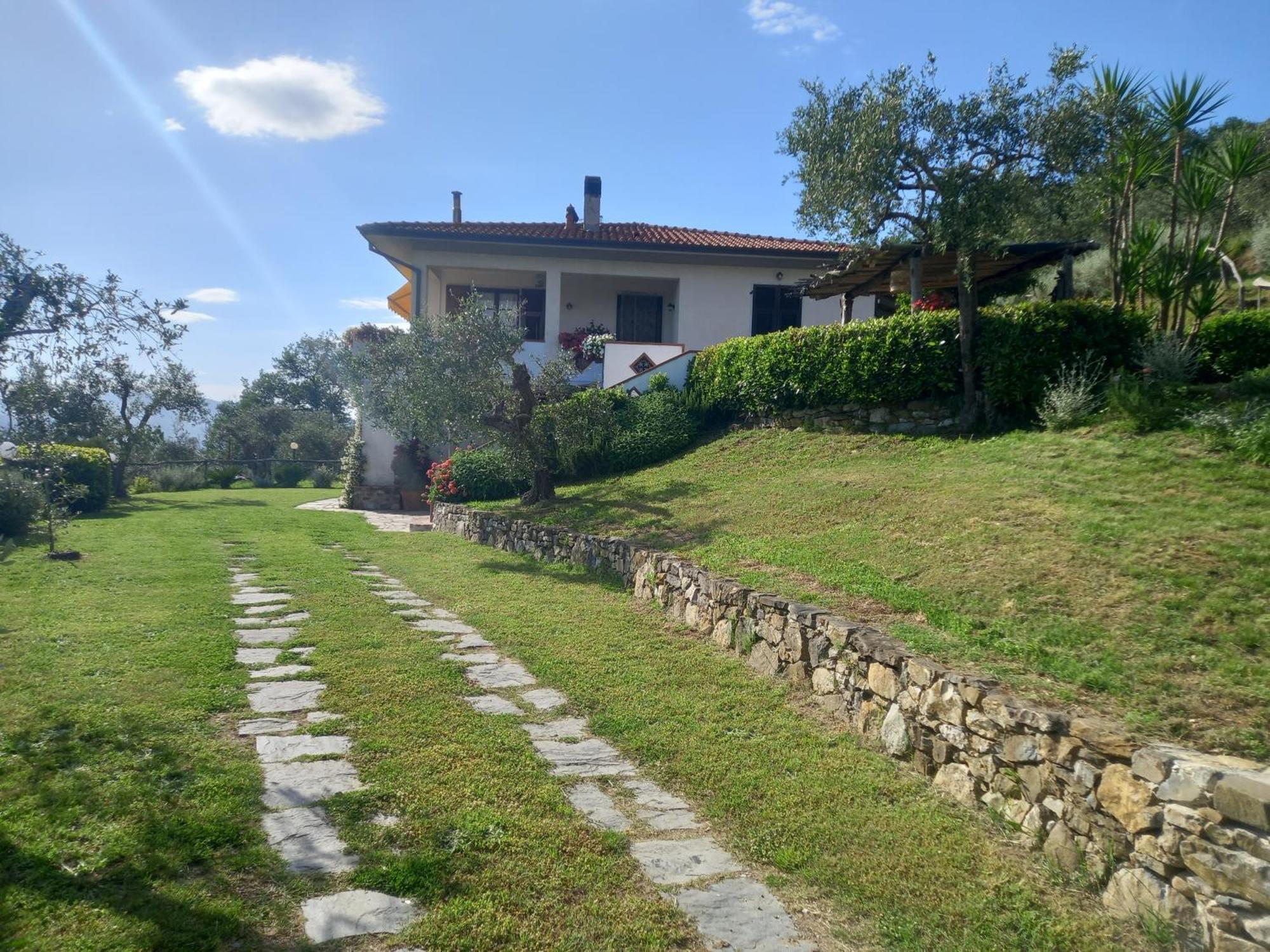 Hotel Il Colle Della Brina Sarzana Exteriér fotografie